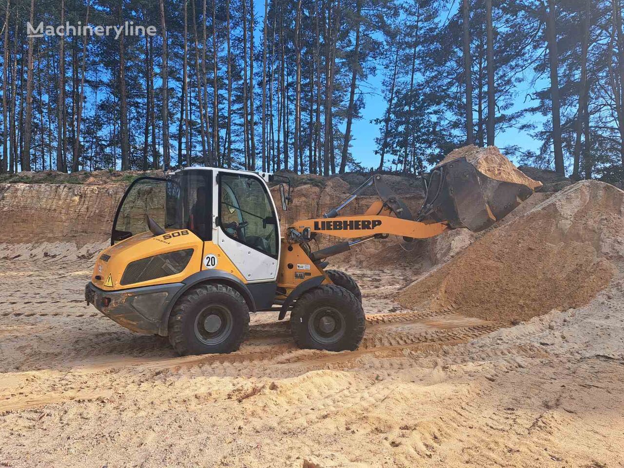 Liebherr L 508 kerekes rakodó